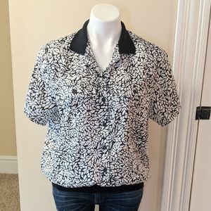 Vintage Lauren Leeblack and white top. Size Large